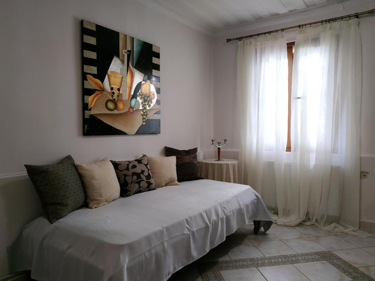 Apartment Gio III ไซคิย์นธอสทาวน์ ภายนอก รูปภาพ